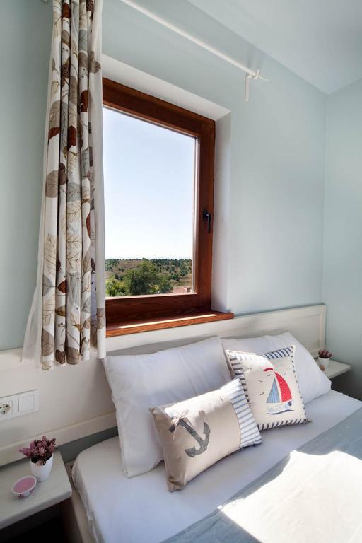 Mavikarga Bozcaada Bed & Breakfast Bilik gambar