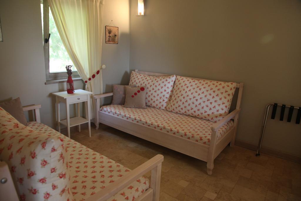 Mavikarga Bozcaada Bed & Breakfast Bilik gambar